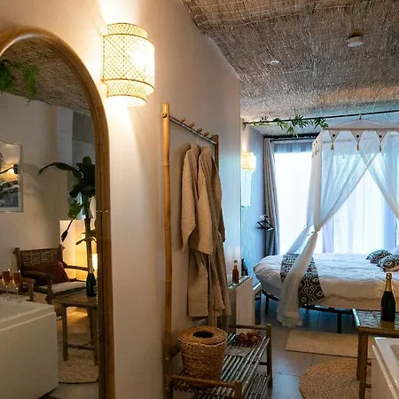 Bali Serenity Balneo Et Lit Rond Appartement