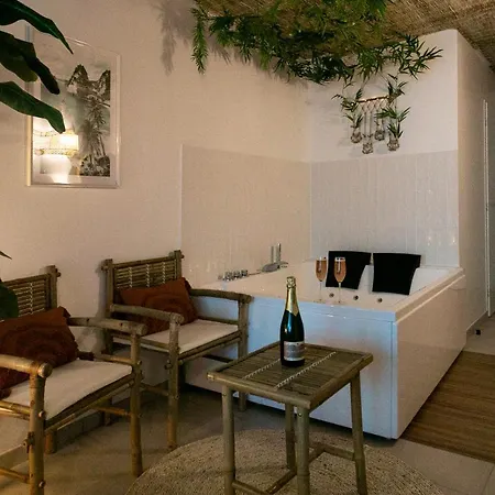 Lägenhet Bali Serenity Balneo Et Lit Rond Lagnieu